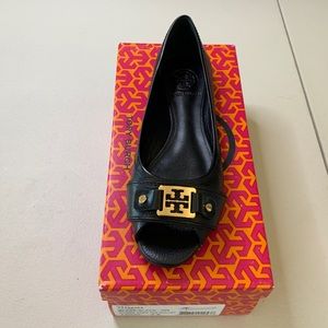 New Tory Burch Open Toe Ballet Flats Size 7.5
